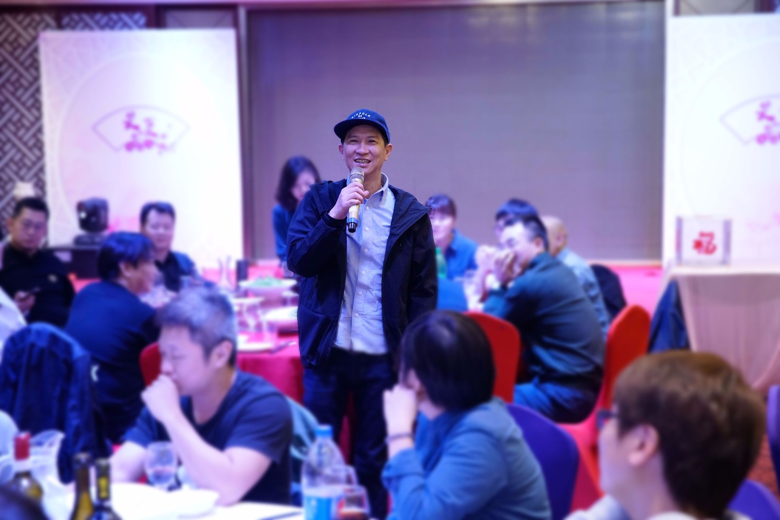 張家輝導(dǎo)演講話.jpg